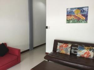 Anongs 2 bedroom family home for up to 6 guests