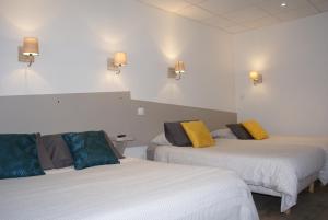 Hotels Hotel Alphee : Chambre Quadruple