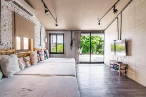 Nhà 2 Phòng Ngủ (Two-Bedroom House)