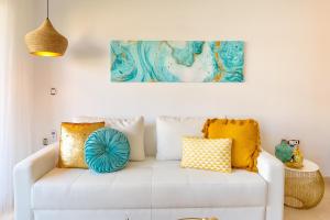 Charming apartment on the beach - Pool and parking