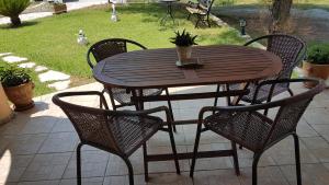 Marathon Studios & Apartments