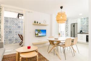Suite Homes La Victoria - 4-звездочные отели в городе Малага