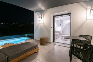 Karat Suites Santorini Greece