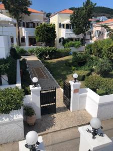 Standard Studio with garden view 