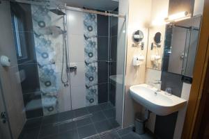 Junior Suite room in Albanopolis Hotel