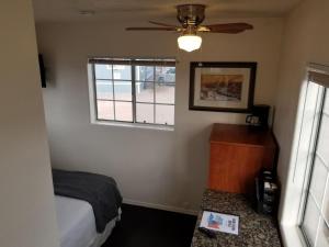 072A Affordable Getaway near South Rim Sleeps 4- No Kitchenette