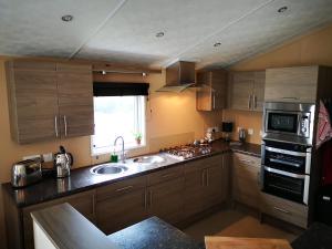 Trevellian - Spacious Scenic Lodge - Tranquil Retreat