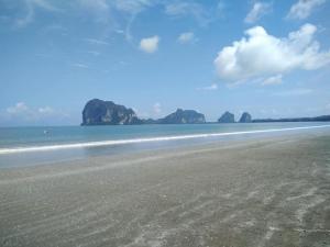 Fishermans Hut , ขนำชาวเลโฮมสเตย์