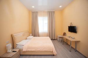 Standard Double Room room in Adabi Hotel