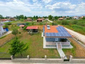 Marias Home - Chrysoupolis