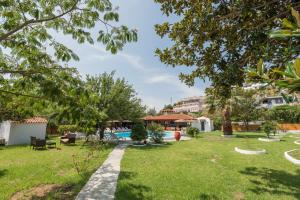 PENSION STRAWBERRY Skiathos Greece