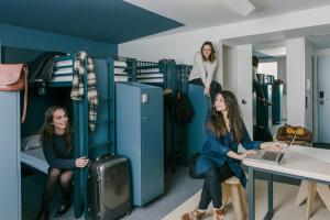 Auberges de jeunesse FIAP Paris : Lit dans Dortoir pour Femmes de 4 Lits (18-30 Ans)