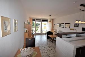 Hohes-Ufer-12-Meeresrauschen-H