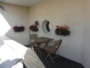 Sejours chez l'habitant 4 Chambres meublees et un seul studio avec petite cuisine : photos des chambres