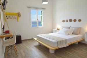 Superior Double Room room in Margaritari Studios Milos