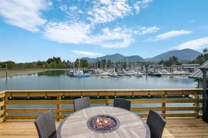 Canadian Princess Lodge & Marina