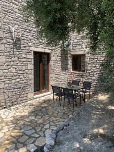 Diamond Giannopoulos Elea Apartments