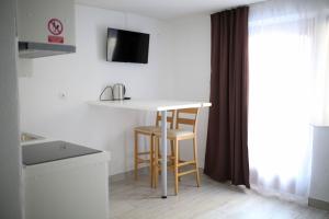 Apartments ANA Karlobag