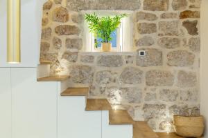 Old Town House with Floor Heating & Lush Private Garden