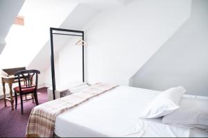 Hotels Le Victor Hugo : photos des chambres