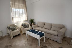 Central flat, 300m from the beach