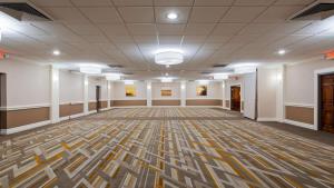 Cottonwood Airport & Expo Hotel Louisville