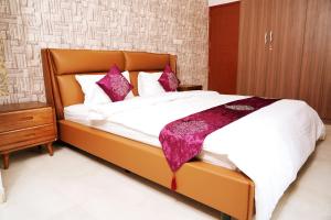 UNNATHI SUITES