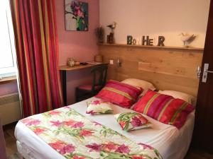 Hotels Hotel Logis Beausejour : photos des chambres