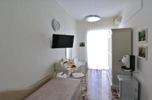 Single Room with Private Bathroom