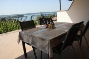 Two-Bedroom Apartment with Balcony room in Apartment Vrenjak