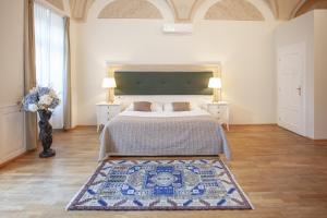 Little King Hotel U Malvaze - Hotely, Praha