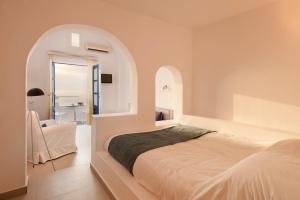Regina Mare-Adults Only Hotel Santorini Greece