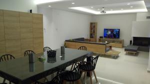 Heraklion Airport Family Lux Apartment Heraklio Greece