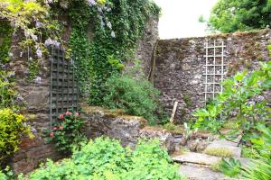 Willowhill House Bed and Breakfast P43 YK06