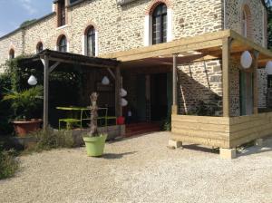 Maisons de vacances O Bois Dormant- Studio Vue Rance River et viaduc de DINAN : photos des chambres