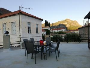 Matina's agora apartment with Terrace Arkadia Greece