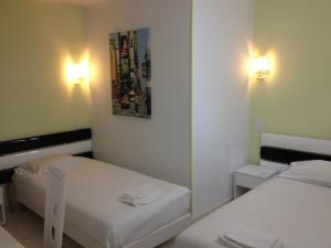 Hotels Hotel Couleurs Sud : photos des chambres