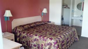 King Room room in Heritage House Motel