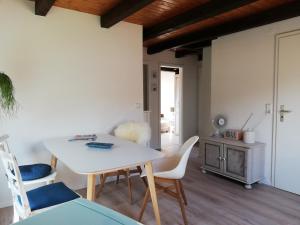 FW Achterdeck, 1 Obergeschoss, Petershof-Lehbek