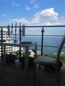 Апартаменты в Аркадии с террасой и прямым видом на море