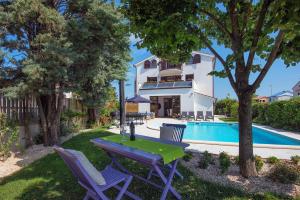 Villa Andrija Family Dream with heating pool at the sea