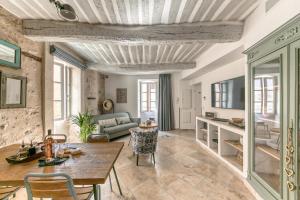 Ma Maison à Valbonne - 3 Luxury Apartments in Heart of Village