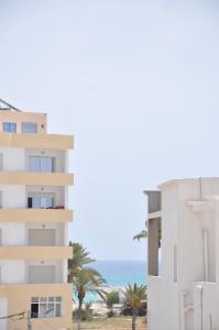 Apartment zone touristique 80 m beach free wifi