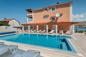 Apartments Villa Ante