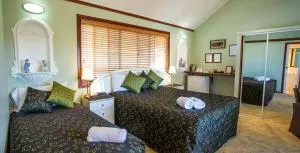 Ainslie Manor Bed and Breakfast - Redcliffe