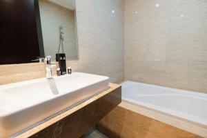 Comfortable and Modern 2BR Menteng Park Apartment By Travelio