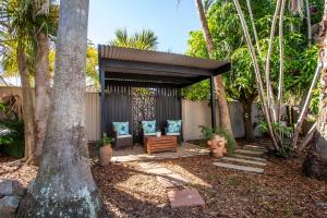 Ainslie Manor Guest House