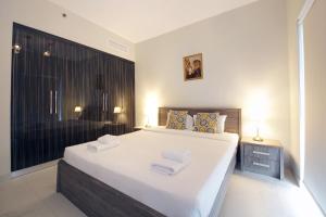 Signature Holiday Homes - Luxury 1 Bedroom Apartment MAG 5 - image 2