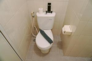 Modern Studio at Signature Park Grande Apartment By Travelio