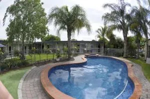 Warrina Motor Inn Wodonga CBD - Wooragee North